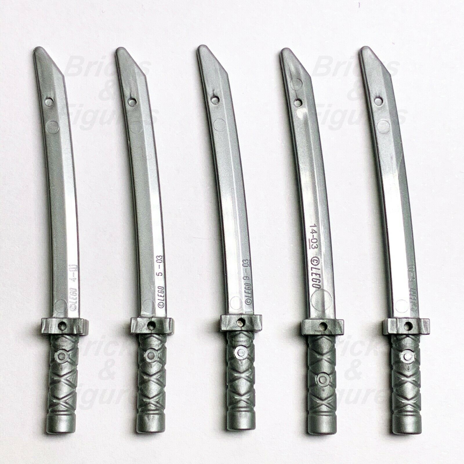 http://www.bricksandfigures-canada.com/cdn/shop/products/5-x-ninjago-lego-flat-silver-ninja-katana-sword-warrior-minifigure-weapon-part-732266.jpg?v=1685577240
