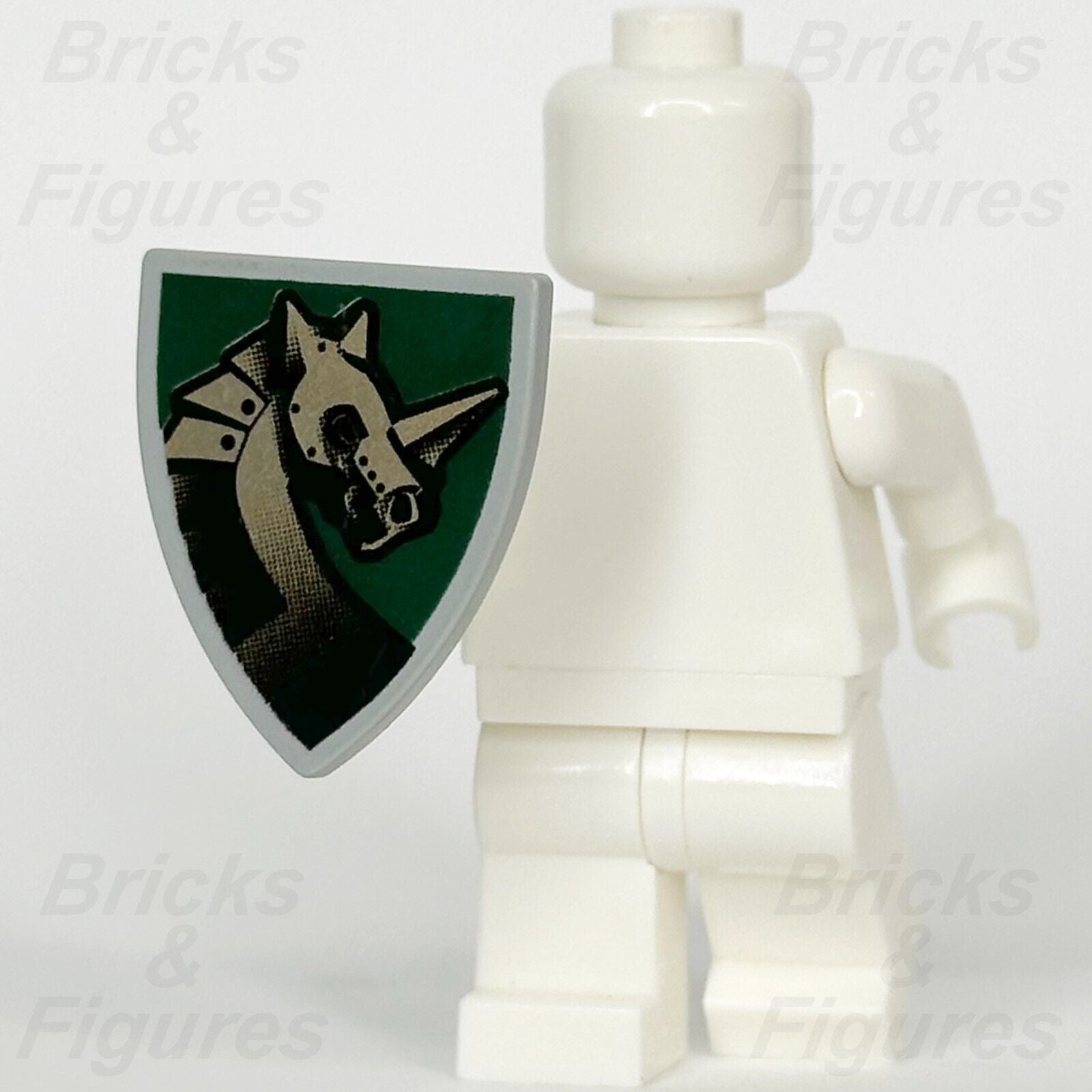 LEGO Castle Shield Minifigure Weapon Part Gold Armoured Horse on Green 8813 8821